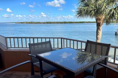 Lovers Key Resort Suite 1 - Watch Dolphins Play